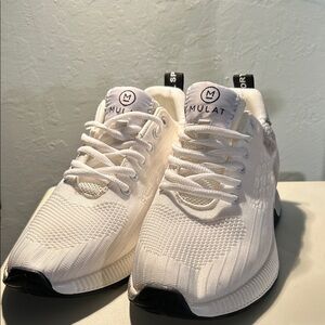 MULAT White Athletic Sneakers